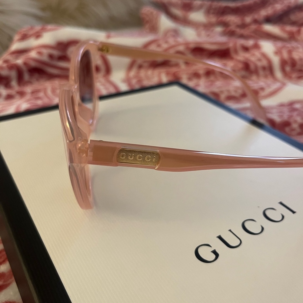 Gucci Blush Sunglasses - Picture 5 of 8